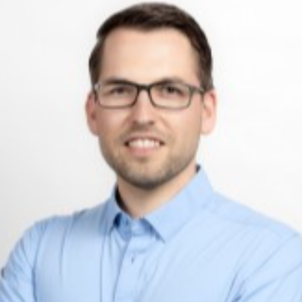  Tobias Bopp