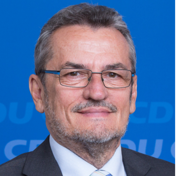  Peter Edelmann